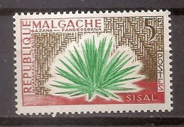 MADAGASCAR  NEUF AVEC TRACE DE CHARNIERE - Madagaskar (1960-...)