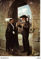 Folklore De Bretagne N°508 Costume Du TREGOR Jeune Couple Du Cercle Ernest Renan Postée à Plouaret En 1973 Coiffes - Plouaret