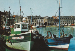 CARTE POSTAL ORIGINALE 10CM/15CM  COULEUR : DIEPPE LES ARCADES ET LE PORT DE PECHE SEINE MARITIME (76) - Dieppe