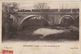 DE 18 -(40) ROQUEFORT -  LE PONT DU CHEMIN DE FER  -  LOCOMOTIVE , WAGONS  -  2 SCANS - Roquefort