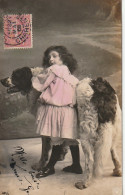 DE 1 - CARTE  FANTAISIE  -  FILLETTE AVEC CHIEN EPAGNEUL  -  2 SCANS - Scènes & Paysages