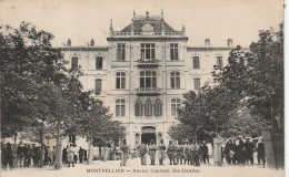 DE 5 -(34) MONTPELLIER  -  ANCIEN COUVENT DES JESUITES - ANIMATION -  MILITAIRES  -  2 SCANS - Montpellier