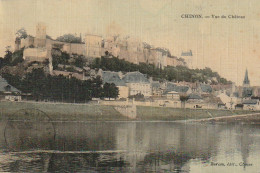 DE 11 -(37) CHINON  -  VUE DU CHATEAU  -  CARTE TOILEE  COLORISEE - EDIT. BUREAU , CHINON  - 2 SCANS - Chinon