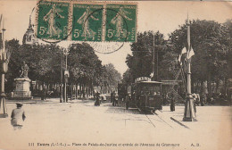 DE 11 -(37) TOURS  - PLACE DU PALAIS DE JUSTICE ET ENTREE DE L ' AVENUE DE GRAMMONT - TRAMWAY - PUBLICITE AMER  PICON - - Tours