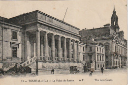 DE 12 -(37) TOURS  -  LE PALAIS DE JUSTICE   -  CALECHE ET AUTOMOBILES  -  2 SCANS - Tours