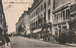 DE 12 -(37) TOURS  -  RUE NATIONALE , VERS LA LOIRE - ANIMATION -  COMMERCES  - TAMPON  9e DE  C.O.A - 2 SCANS - Tours