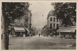 EP 2 -(42 ) FIRMINY  -  AVENUE DE LA GARE  - COMMERCES , CAFE DU GLOBE - EDIT. LAFOND , ST ETIENNE  2 SCANS - Firminy