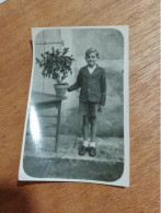 561 // PHOTO ANCIENNE 5 X 8 CMS / JEUNE GARCON - Personnes Anonymes