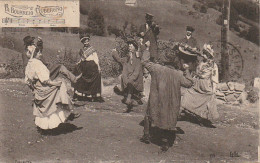 EP 5 - " LA BOURREIO D' AUBERGNO " - BOURREE D' AUVERGNE - COUPLES DE DANSEURS - JOUEUR DE  VIELLE ET VIOLON - 2 SCANS - Danses