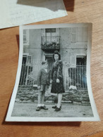 561 // PHOTO ANCIENNE 12 X 9 CMS / FEMME ET ENFANT - Personnes Anonymes