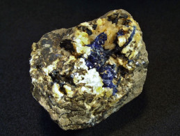 Azurite On Dolomite ( 3.5 X 2 X 2.5 Cm ) Schmitt Dolomite Quarry, Altenmittlau - Main-Kinzig Kreis - Darmstadt - Germany - Minéraux