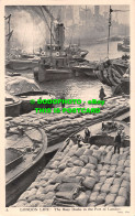 R538706 London Life. The Busy Docks In The Port Of London. Charles Skilton. Fox - Sonstige & Ohne Zuordnung