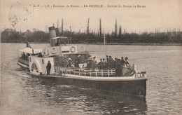 Environ De Rouen, Arrivée Du Bateau à Vapeur Et à Aube, La BOUILLE - Autres & Non Classés