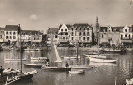 EP 7 -(44) LE POULIGUEN  -  LES QUAIS ET L ' EGLISE  - GRAND HOTEL  "NEPTUNE " -  2 SCANS - Le Pouliguen