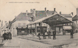 EP 10 -(45) BONNY SUR LOIRE  -  PLACE D' ARMES ET HALLE  -  CAFES -  VILLAGEOIS - EDIT. PASCAULT , BONNY-  2 SCANS - Andere & Zonder Classificatie