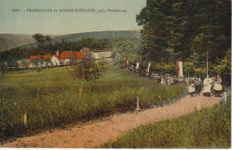 FI 18 -(57) PELERINAGE DE BONNE FONTAINE , PRES PHALSBOURG - PROCESSION - PRETRE , ENFANTS DE CHOEUR - CARTE COLORISEE  - Phalsbourg