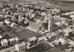 FI 20 -(57) HAGONDANGE  -  VUE AERIENNE -  LA NOUVELLE EGLISE  - 2 SCANS - Hagondange