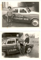 LOT DE 2 PHOTOS ORIGINALES - RENAULT DAUPHINE - Publicité Cafés De L'Elephant Noir - A Identifier - Passenger Cars