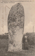 FI 15 -(56) MONUMENTS MEGALITHIQUES DE BRETAGNE  - MENHIR DE KERDERF  -  2 SCANS - Other & Unclassified