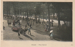 FI 24 -(59) DOUAI  -  PLACE CARNOT - ANIMATION - CHAR CARNAVAL  - CARTE COLORISEE  -  2 SCANS - Douai