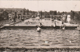 GU 5 -(61) BRETONCELLES  - LA PISCINE -  BAIGNEURS ET SPECTATEURS   - 2 SCANS - Autres & Non Classés