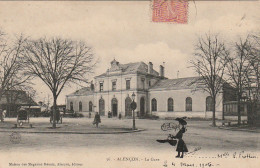 GU 6 -(61) ALENCON  -  LA GARE  - CALECHES -   2 SCANS - Alencon