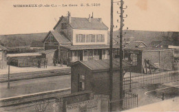 GU 10 -(62) WIMEREUX  -  LA GARE  - ANIMATION SUR LE QUAI - 2 SCANS - Autres & Non Classés