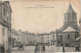 GU 13 -(63) BOURG LASTIC -  GRANDE PLACE ET L'EGLISE  - BOURCAGNAUDS -  HOTEL DE LA POMME D'OR -  2 SCANS - Andere & Zonder Classificatie