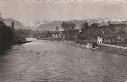 GU 18  -(64) NAY  -  LA CHAINE DES PYRENEES VUE DU PONT - AU CENTRE , LE PIC DE GABIZO  -  2 SCANS - Andere & Zonder Classificatie