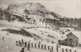 GU 18 -(64) LE REMONTE PENTE DE GOURETTE AU PIED DU GER -  SKIEURS  - RESTAURANT " LA BOULE DE NEIGE " - Andere & Zonder Classificatie