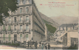 GU Nw - (65) CAUTERETS -  LE GRAND HOTEL D'ANGLETERRE ET LE BOULEVARD LATAPIE - CARTE COLORISEE  - ANIMATION - 2 SCANS - Cauterets