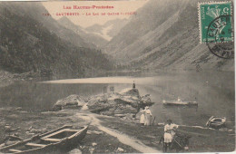 GU Nw -(65) CAUTERETS  -  LE LAC DE GAUBE  - RANDONNEUR A DOS D'ANE - CANOTEURS  - 2 SCANS - Cauterets