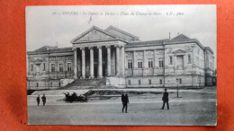 CPA (49) Angers. Le Palais De Justice. Place Du Champ De Mars. Animation. (7A.n°157) - Angers