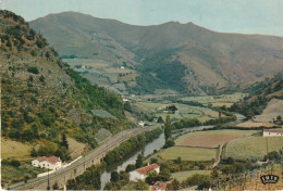 GU 20 -(64) LA VALLEE DE LA NIVE A BIDARRAY - VUE GENERALE  -  CARTE COULEURS   - 2 SCANS - Bidarray