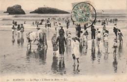 GU 24 -(64) BIARRITZ  -   LA PLAGE - L'HEURE DU BAIN -  BAIGNEURS EN TENUE  - 2 SCANS - Biarritz