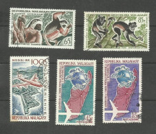 MADAGASCAR POSTE AERIENNE N°84, 85, 87, 93, 94 Cote 4.35€ - Madagascar (1960-...)