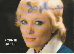 GU Nw - PORTRAIT DE SOPHIE DAREL , ARTISTE - CARTE DEDICACEE  ( 1979 ) - 2 SCANS - Entertainers