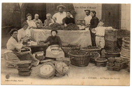 EMBALLAGE DES CERISES A HYERES 83 EN TRES GROS PLAN. CPA LA COTE D'AZUR DE 1907. - Hyeres