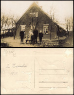 Ansichtskarte  Familie Vor Backsteinhaus Nordsee 1930 - A Identifier