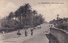 FI 29- MARRAKECH , MAROC - ROUTE DE BAB DOUKALA - ANIMATION - Marrakech