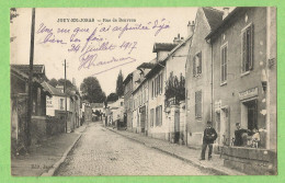 A191  CPA  JOUY-EN-JOSAS   (Seine Et Oise)  Rue De Beuvron - RECETTE BURALISTE - Receveur ?  +++++ - Jouy En Josas