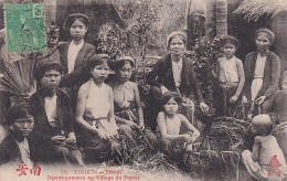 GU Nw - HANOI - TONKIN ( VIETNAM ) - DECORTIQUEUSES AU VILLAGE DU PAPIER - ANIMATION - OBLITERATION 1906 - Viêt-Nam
