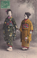 GU Nw- JEUNES FILLES EN TENUES TRADITIONNELLES  JAPON - OBLITERATION NUI DEO , TONKIN ( VIETNAM ) 1907 - Asien