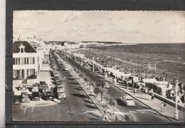 85 - LES SABLES D' OLONNE - Le Remblai Et La Plage - Sables D'Olonne