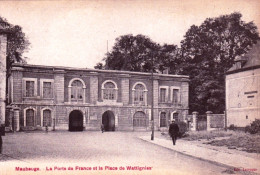 59 - MAUBEUGE - La Porte De France Et La Place Wattignies - Maubeuge