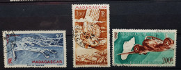 04 - 24 - Madagascar - Poste Aérienne N° 63 - 64 - 65 Oblitéré - Luchtpost