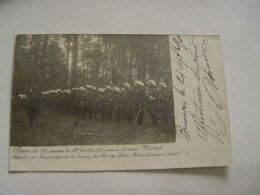 HAUTES ALPES-CARTE PHOTO BRIANCON-MILITAIRES -REVUE DU 159E  PASSEE LE 28 JUILLETR 1910 PAR LE GENERAL MICHEL  ANIMEE - Briancon