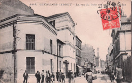 Levallois Perret - La Rue Du Bois Et L'Usine Gelle Frere  -  CPA °J - Levallois Perret