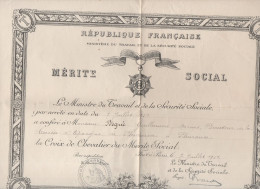 Fleurance (32) Diplôme "mérite Social "  à Mr Bégué Instituteur Primaire  1951  (PPP47287) - Diplomas Y Calificaciones Escolares