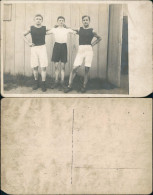 Foto  Junge Männer In Sportkleidung 1922 Privatfoto - Other & Unclassified